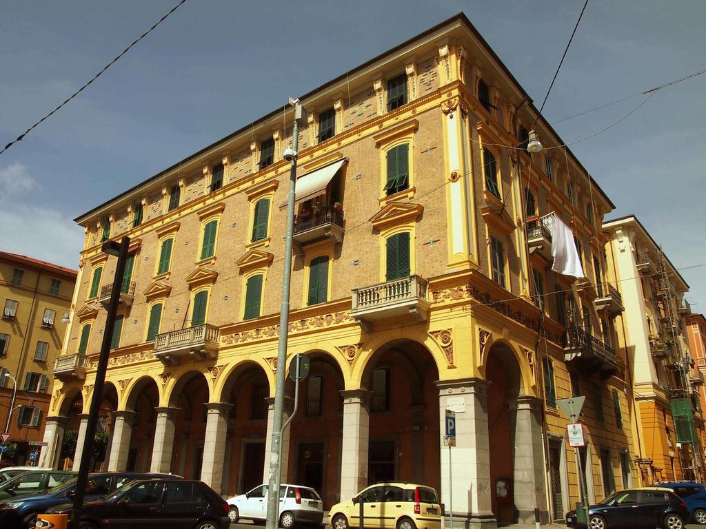 Апартаменти Il Portico - La Spezia To Go 5Terre Екстер'єр фото